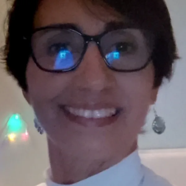 Foto de claudia castilho